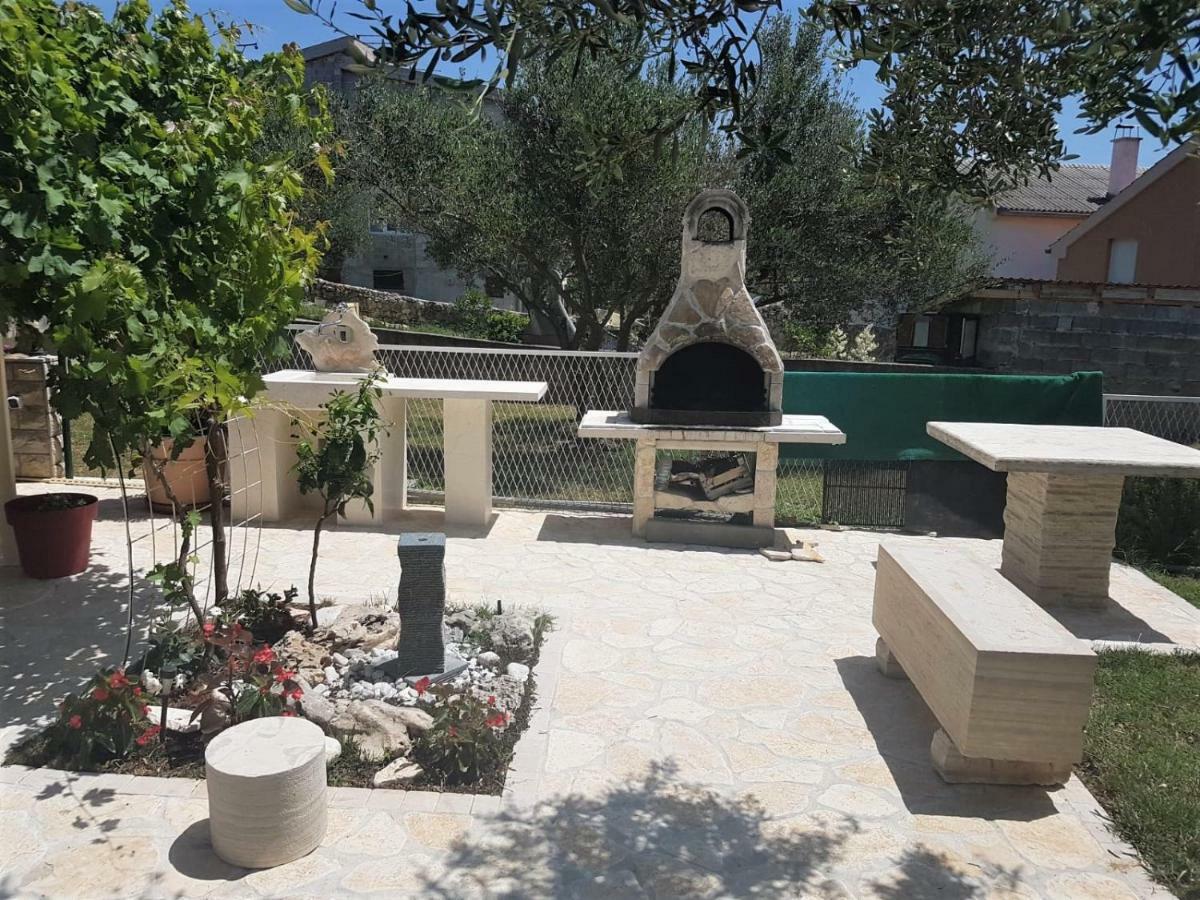 Apartment Maslenica, Near Zadar Bagian luar foto