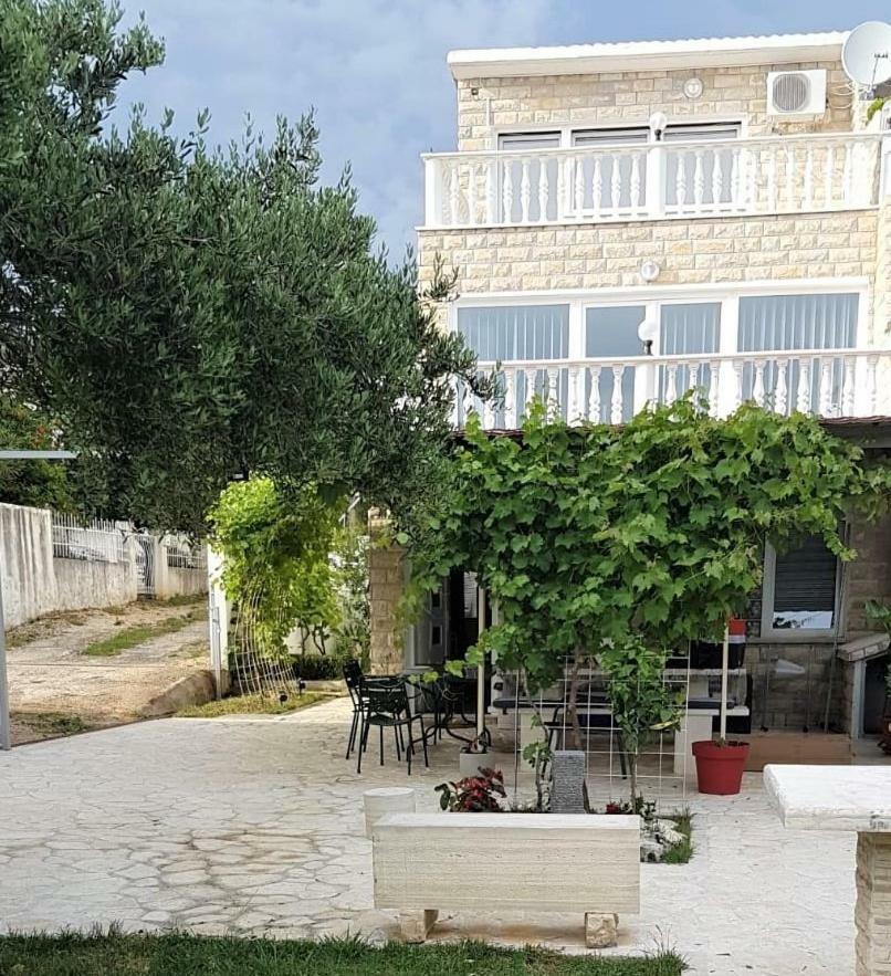 Apartment Maslenica, Near Zadar Bagian luar foto